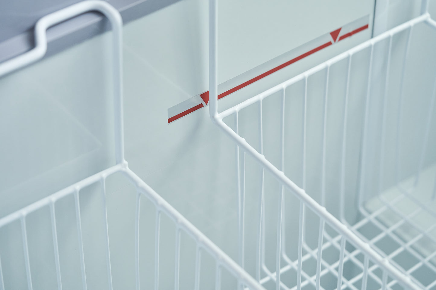 Congelador Horizontal Swan 190 L con Tapa de Vidrio | SW-260JY