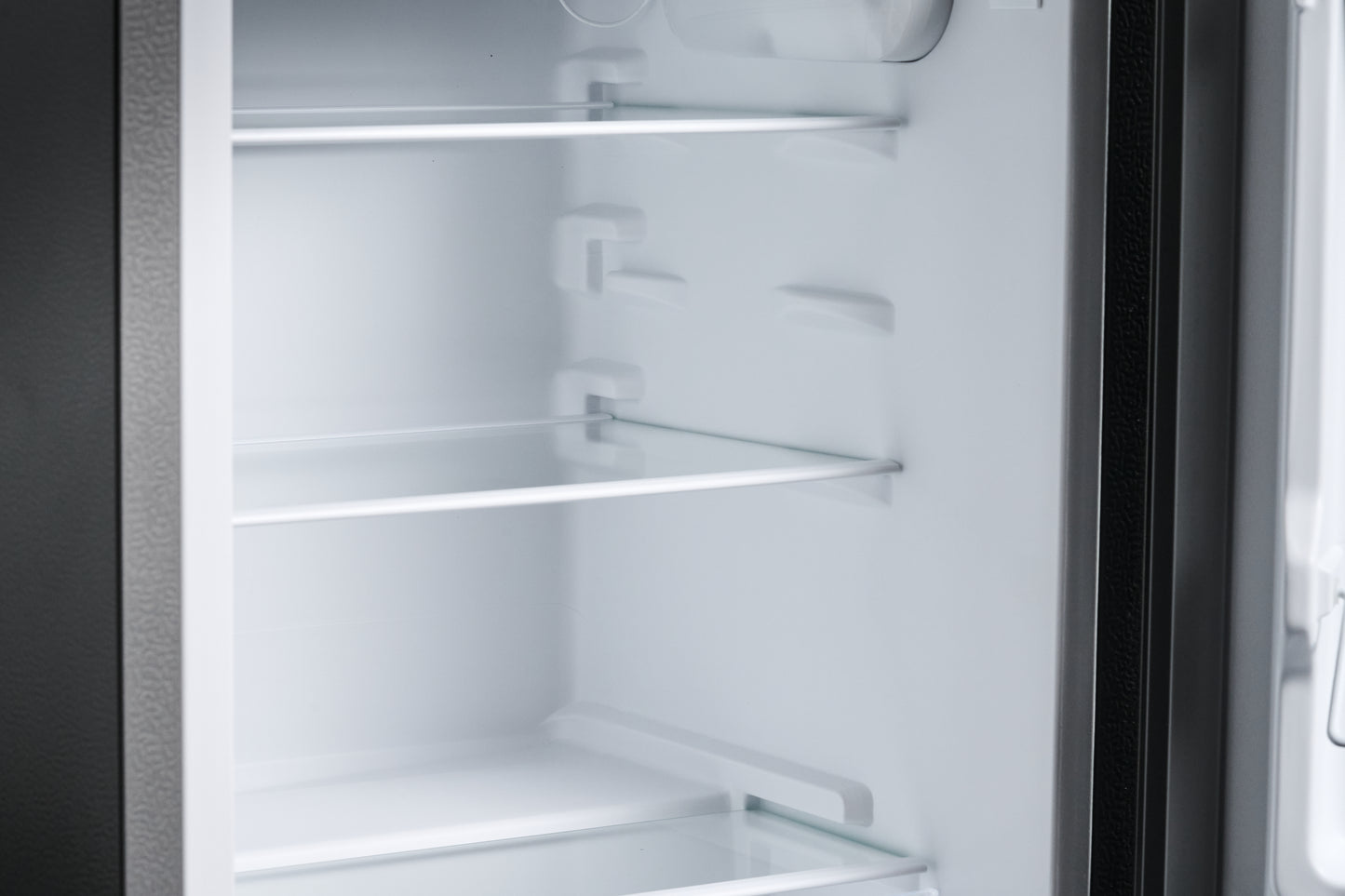 NEV. MINIBAR SWAN SRS-120DT - 83L