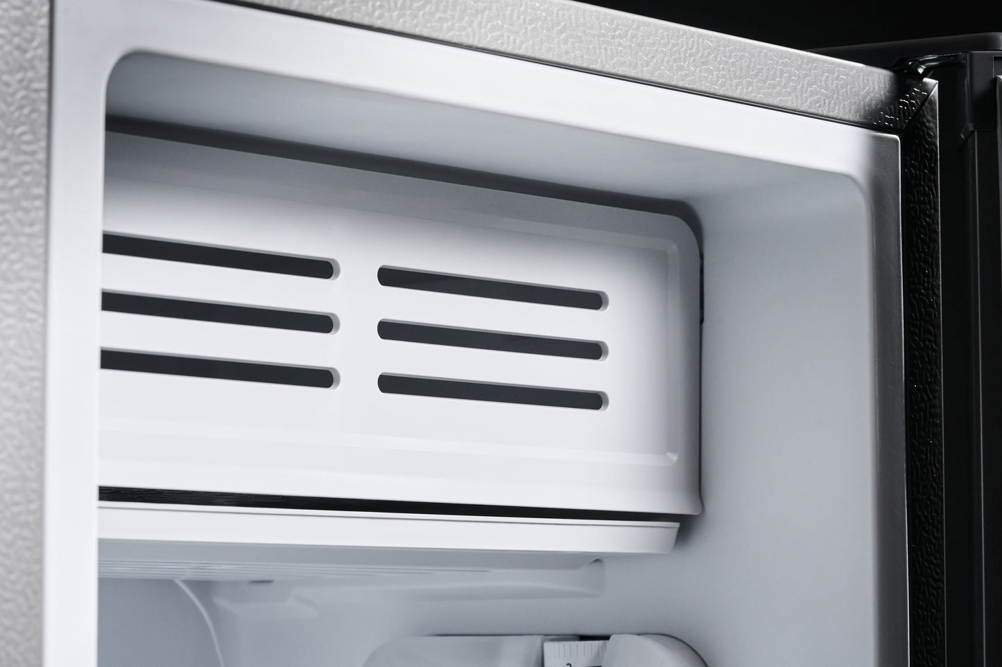 NEV. MINIBAR SWAN SRS-120DT - 83L