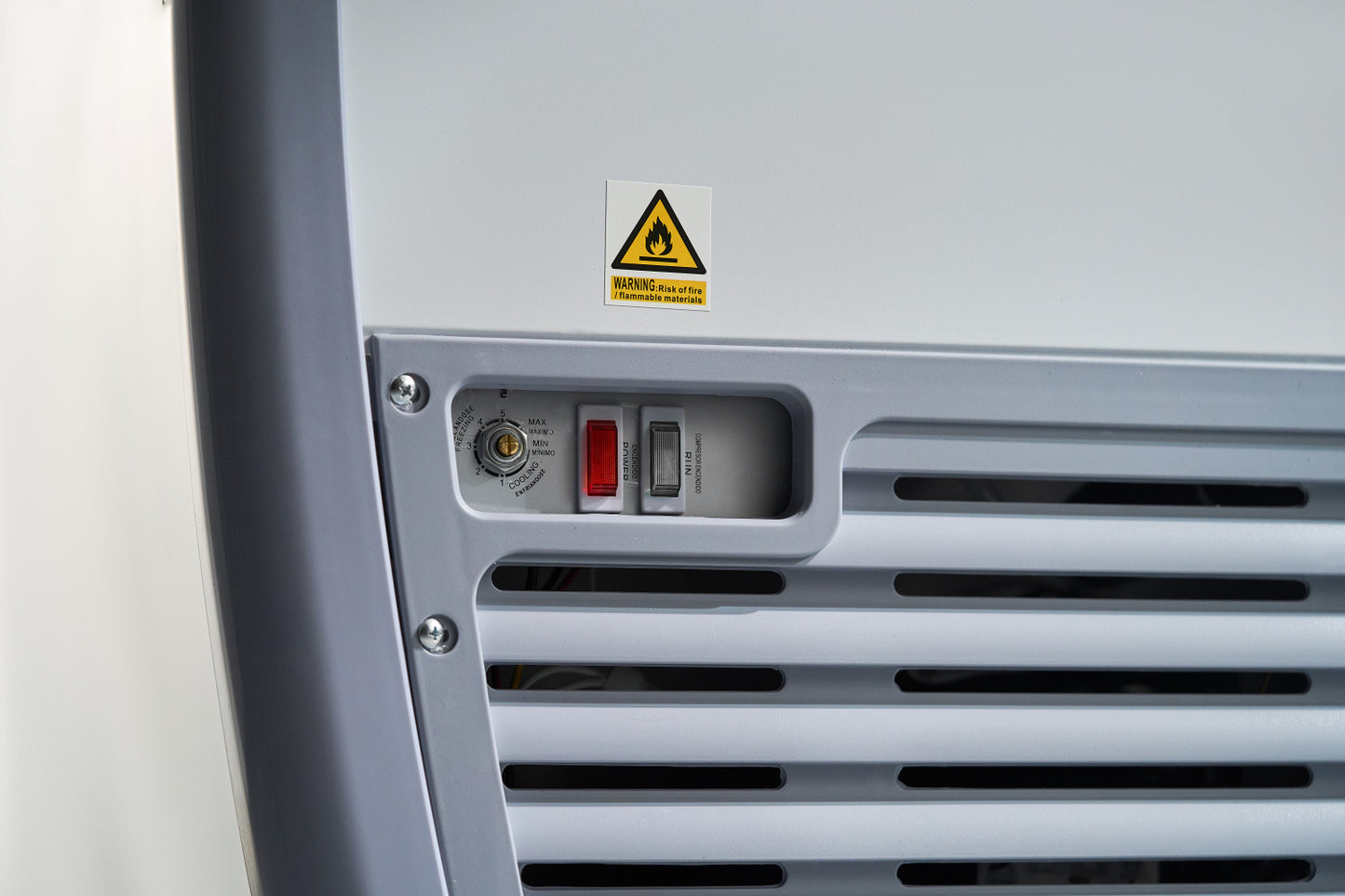 Congelador Horizontal Swan 190 L con Tapa de Vidrio | SW-260JY
